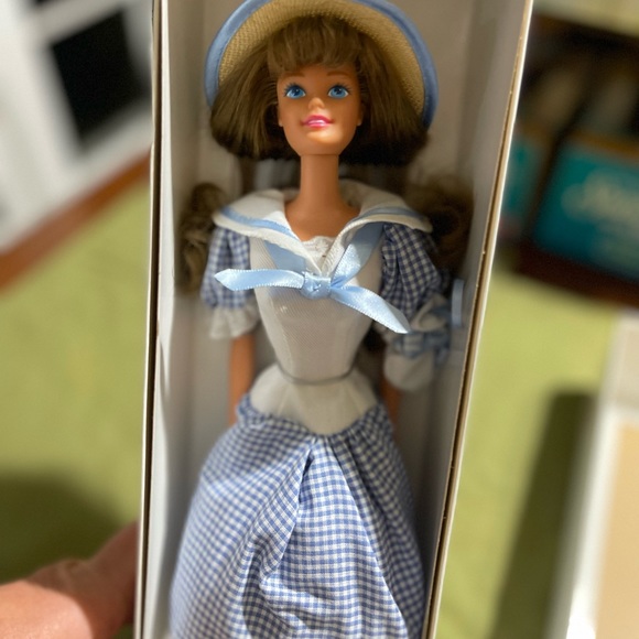 Little Debbie… Barbie collectors Edition Series 3 - Picture 4 of 7